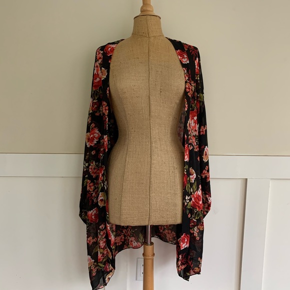 Kimono - Picture 2 of 7